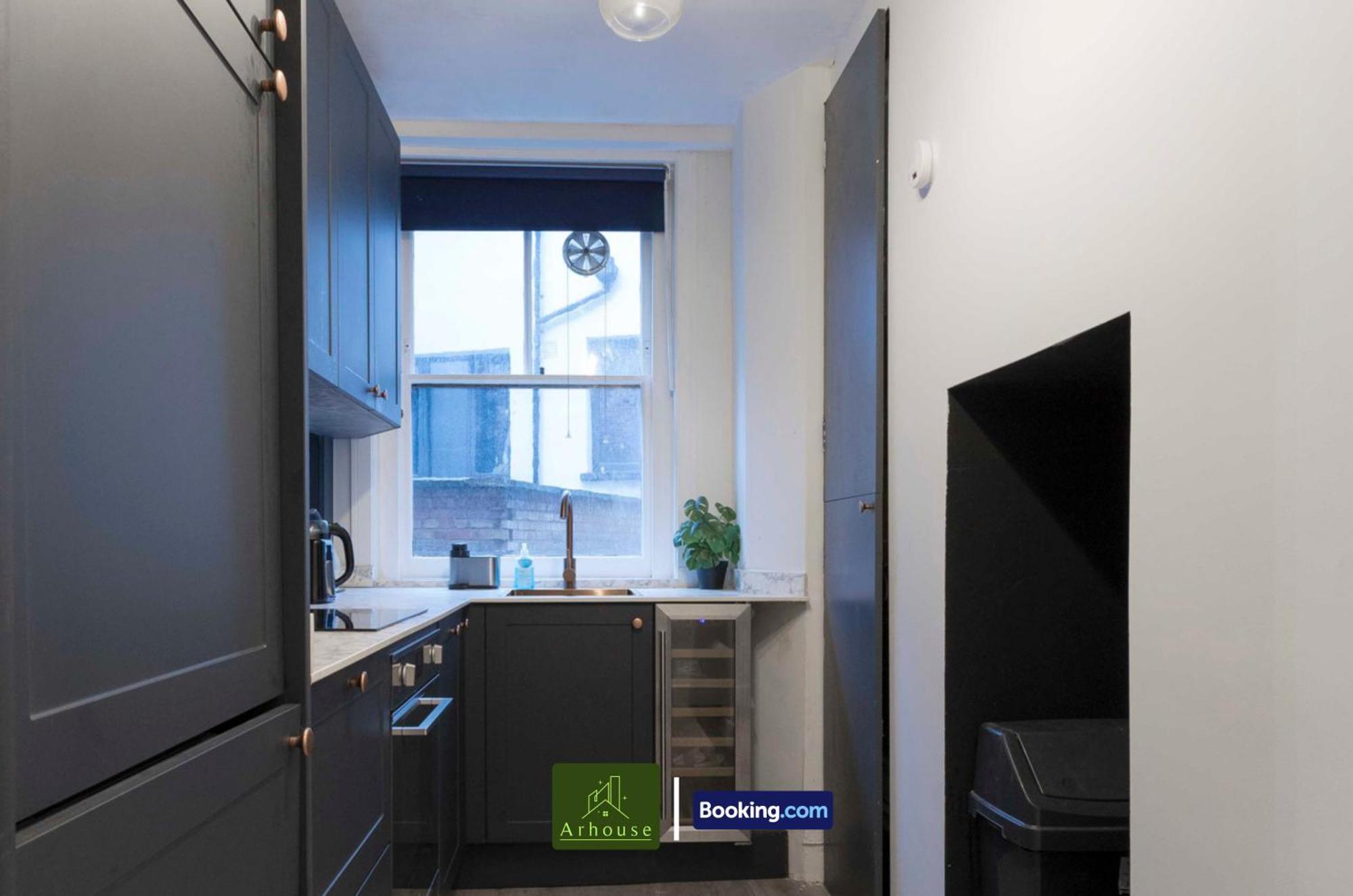 2 Bedroom By Arhouse Short Lets & Serviced Oxford St With Free Wifi