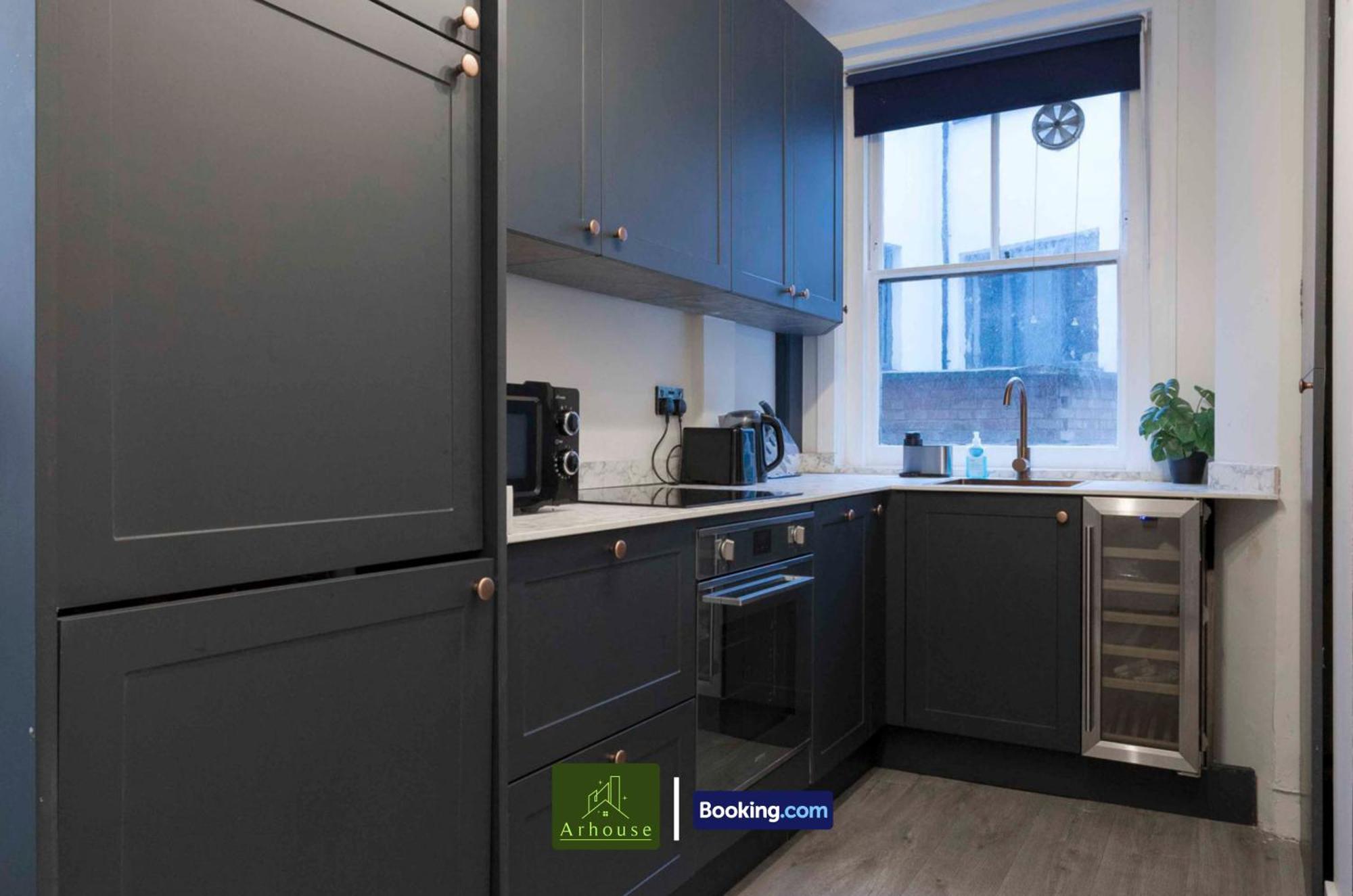 Apartment 2 Bedroom By Arhouse Short Lets & Serviced Oxford St With Free Wifi