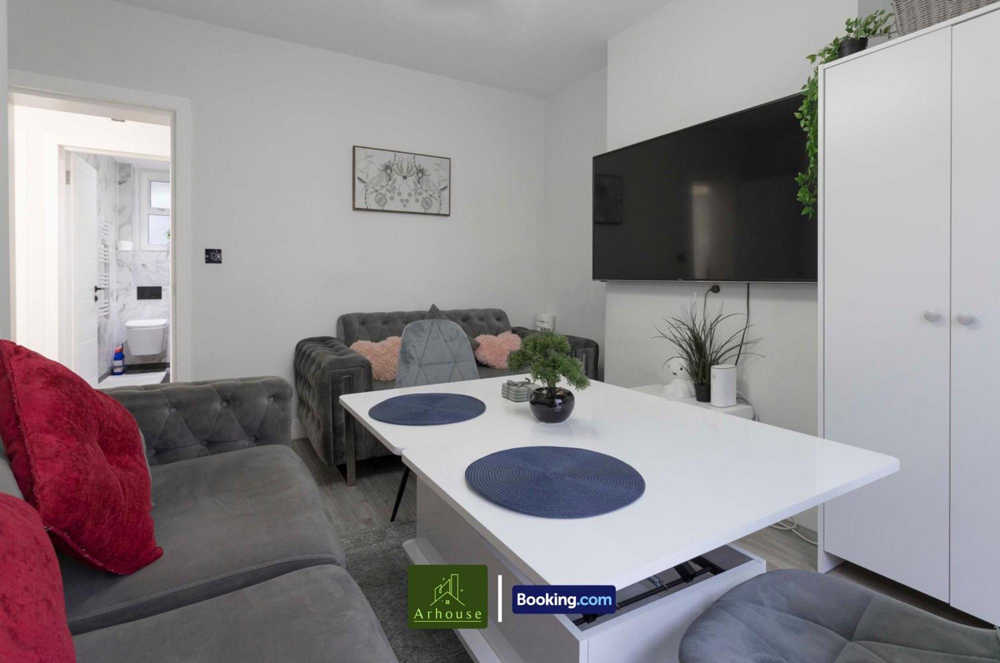 2 Bedroom By Arhouse Short Lets & Serviced Oxford St With Free Wifi London