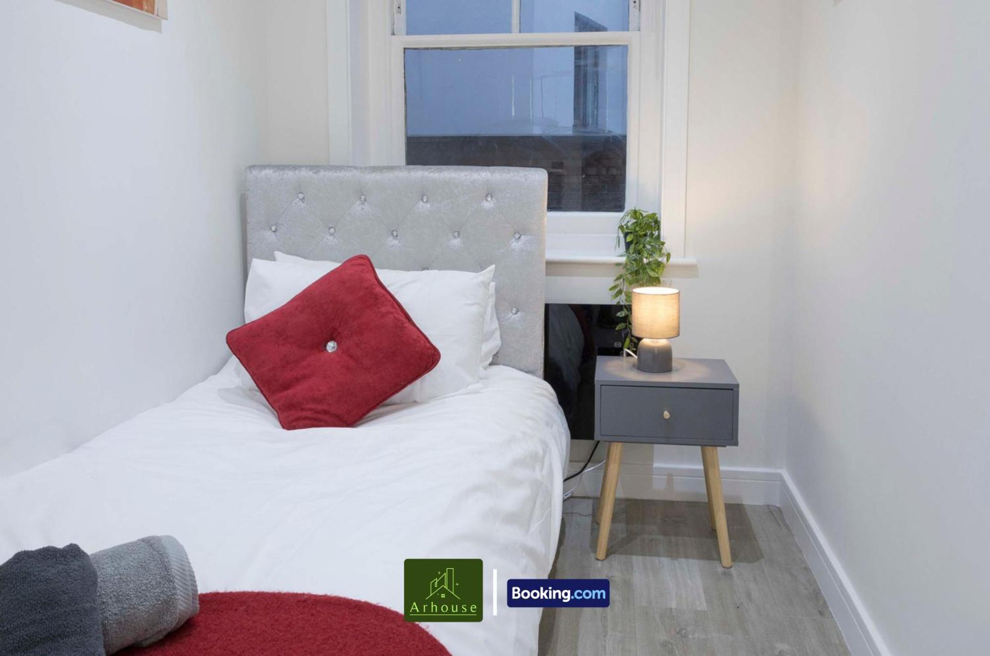 Apartment 2 Bedroom By Arhouse Short Lets & Serviced Oxford St With Free Wifi *